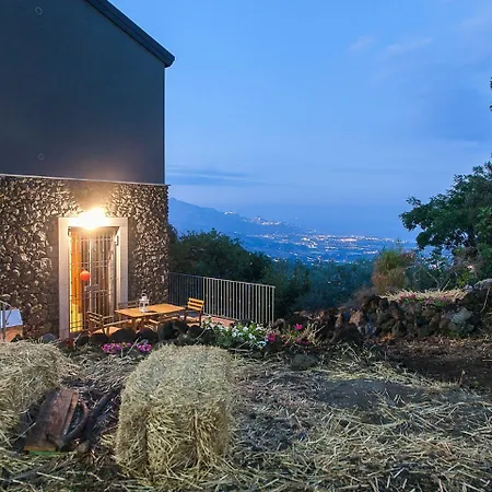Etnella Enoagriturismo Notti Stellate Hotel *